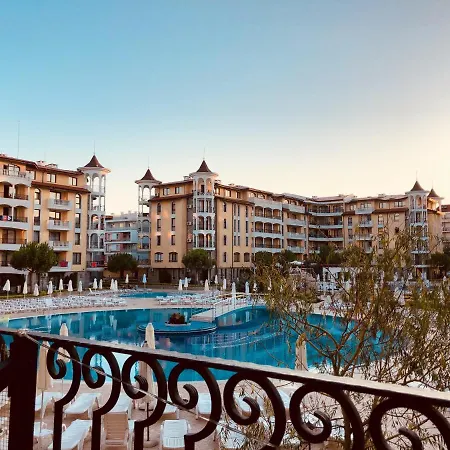 Royal Sun - Sunny Cove Lägenhet Slăntjev Brjag