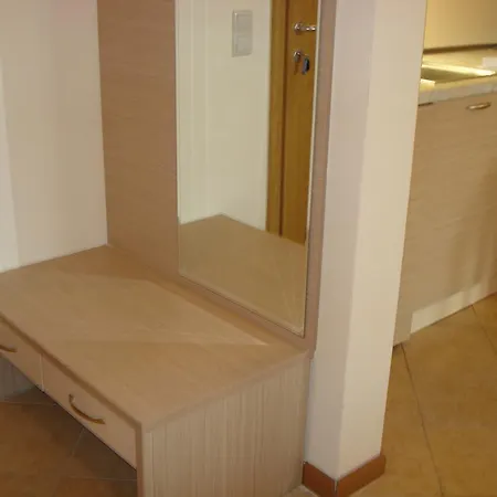 Royal Sun - Sunny Cove * Slăntjev Brjag